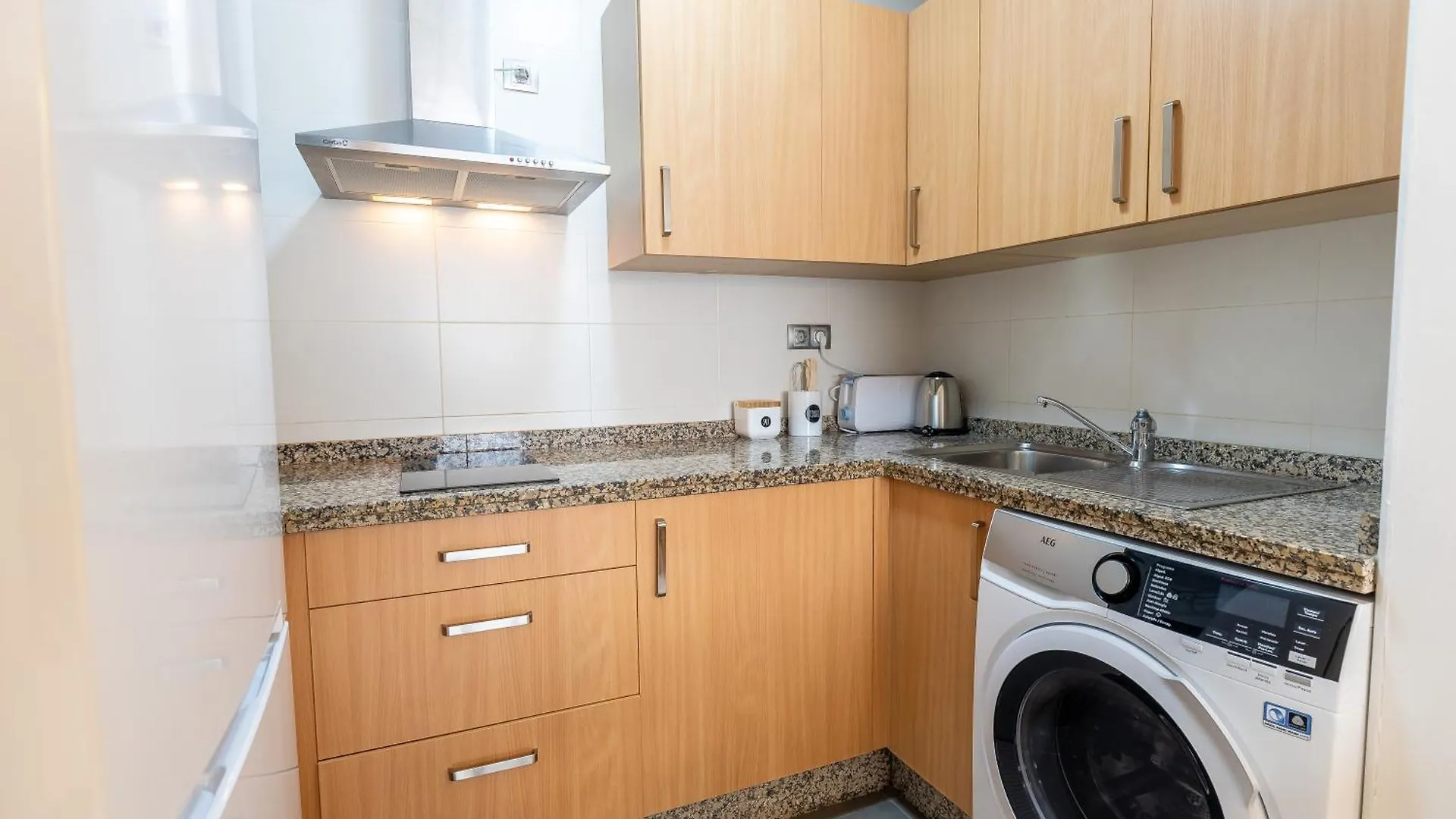 Teatro Suites Malaga City Flat 0*,  Spain
